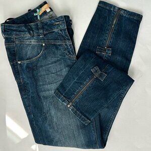 EUC | 💎VTG💎CRISCA Denim with embroidery and Bow detail and zipper at ankle.